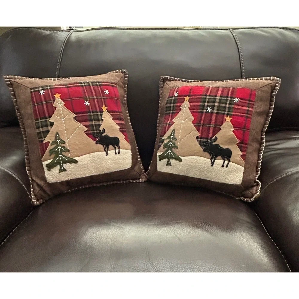 Christmas Moose Throw Pillows 13